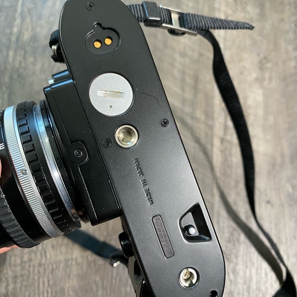 Nikon FG 35mm SLR Film Camera w/Nikon 50mm 1:1.8 Lens - Picture 11 of 13